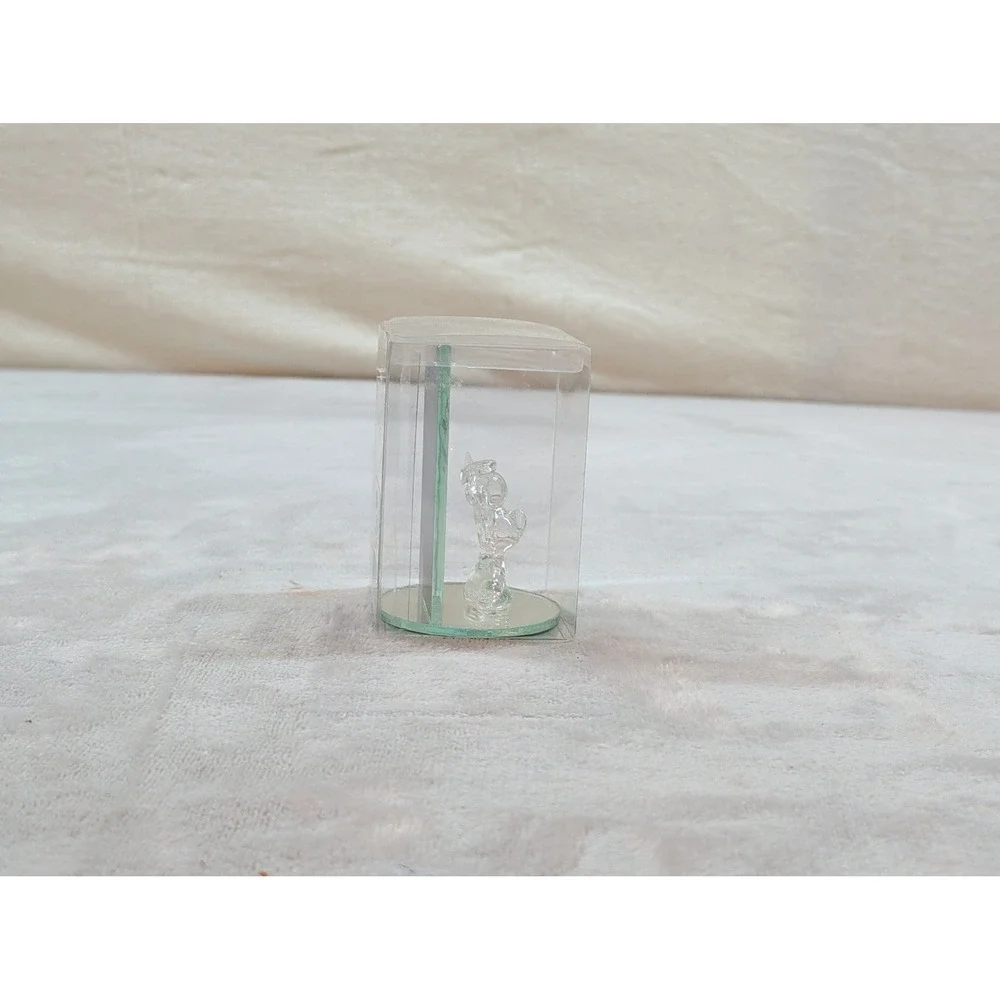 Interiors by Design Glass Angel Figurine Psalm 118:24 Mirrored Display Case